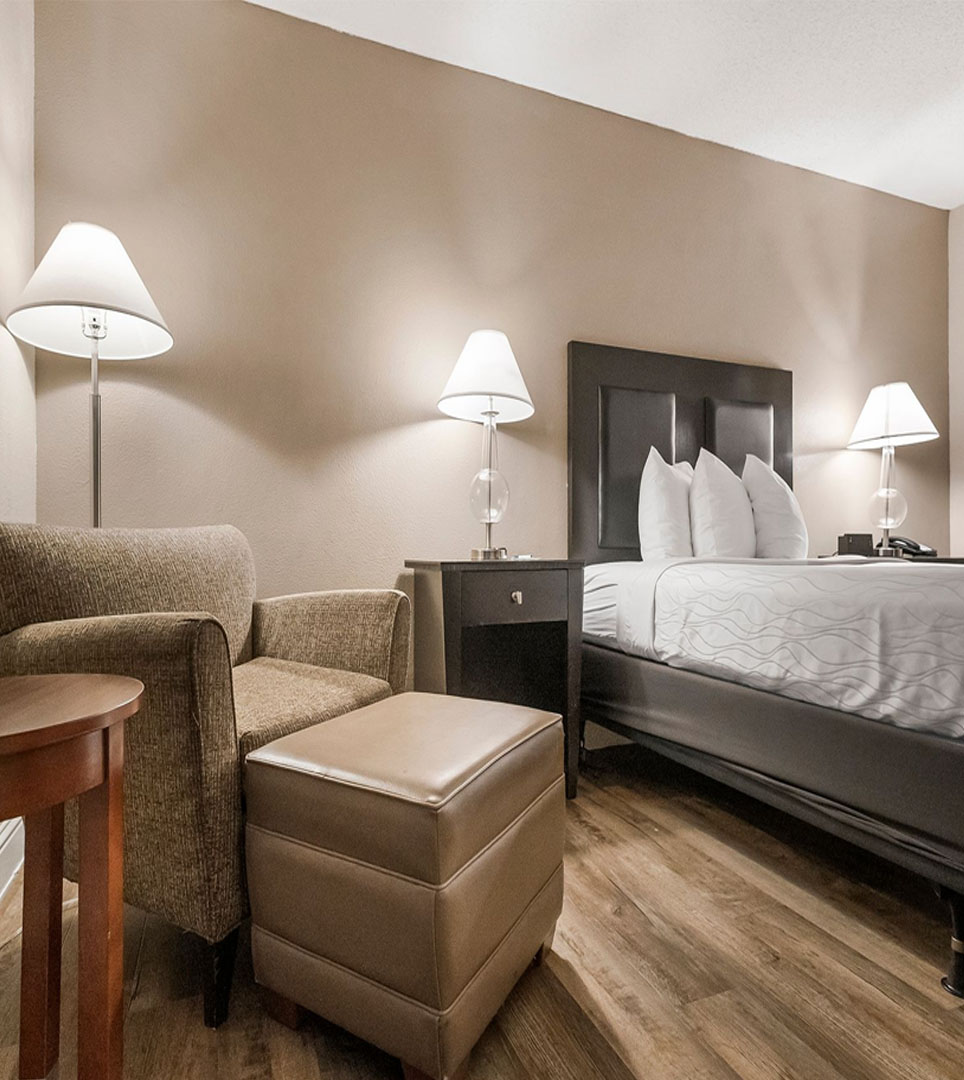 EXPERIENCE COMFORT IN OUR SPACIOUS ACCOMMODATIONS  SUTTER INN OFFERS UNBEATABLE AMENITIES 